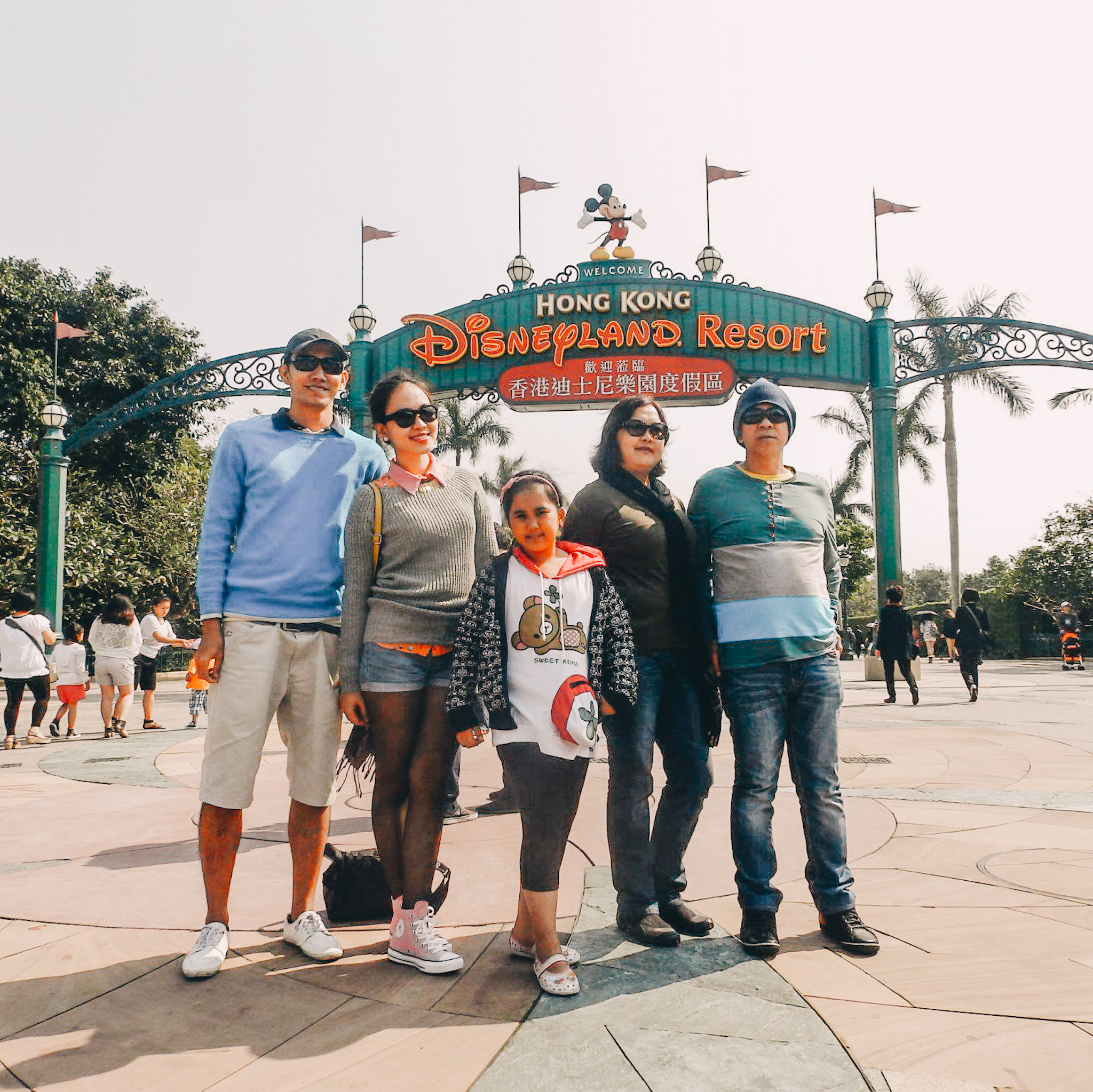 Shenna Tengonciang in Hong Kong Disneyland